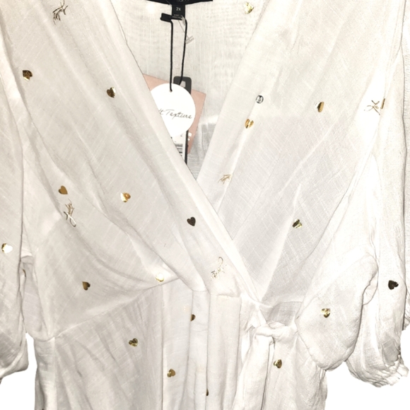 Harve Bernard White tie front blouse with gold stripes 2x NWT - Picture 2 of 9